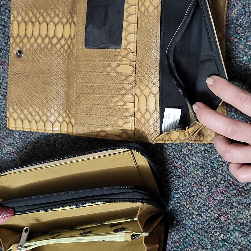 Bundle of wallets - Picture 2 of 5
